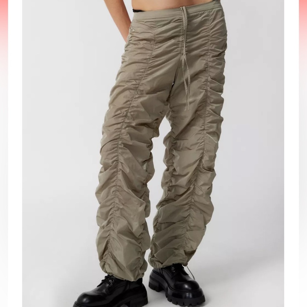 UO Ruched Pants - Picture 5 of 6